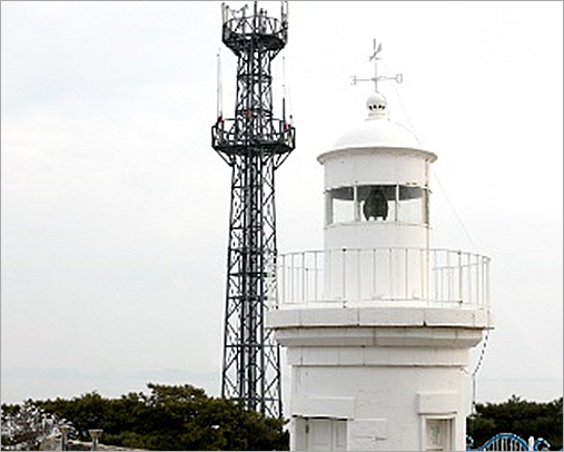 八尾島灯台