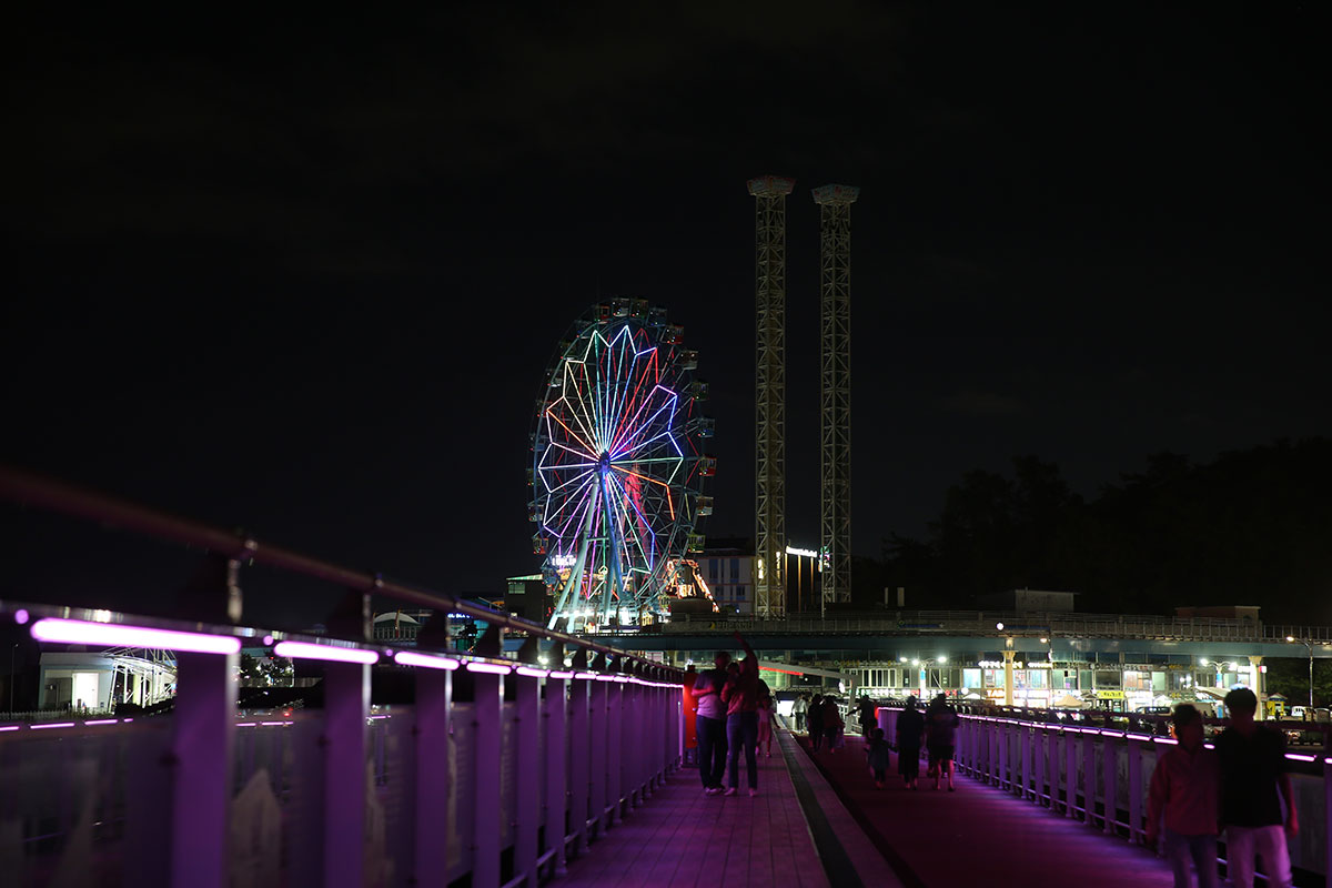 A night view of Wolmido Lighthouse Road